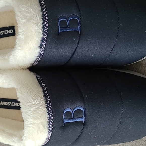 Lands End Brans New Slippers - Picture 4 of 4
